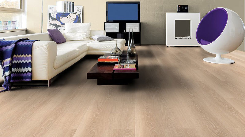 Ламинат Haro Tritty 100 дуб кремовый выбеленный 526674 фото в интерьере Ламинат Haro Tritty 100 дуб кремовый выбеленный 526674 фото в интерьере